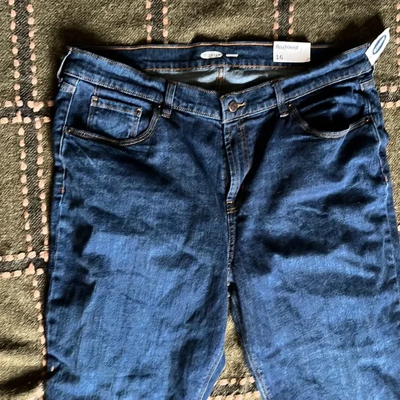 Old Navy boyfriend jeans 👖 - Picture 3 of 10